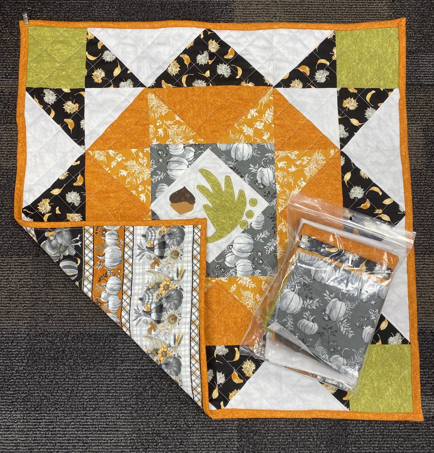 Harvest at Home Table Topper Kit