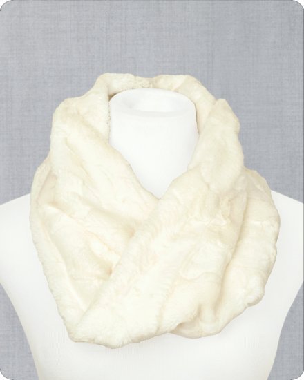 Infinity Scarf Cuddle Kit - Hide Natural